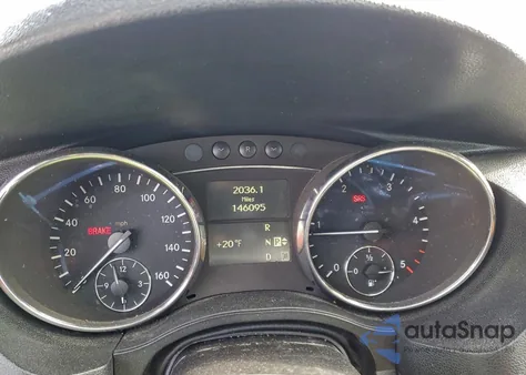 2009 Mercedes-Benz R 320 z USA, uszkodzony, nr VIN 4JGCB25E29A093131